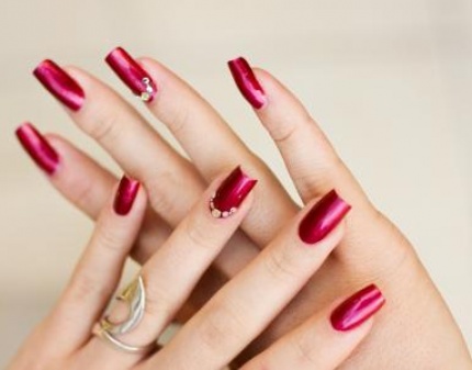 Скидка 62% на классический маникюр и двухнедельное покрытие Shellac! Идеальные руки!