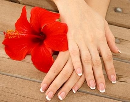 Супер скидка 77% на Фруктовый СПА-маникюр с покрытием SHELLAC FRENCH за 450 руб.! в салоне ZOYA!