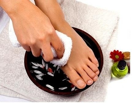 Молочный SPA педикюр +FRENCH покрытие Shellac за 650 руб.+ Абонемент на 50 мин. в солярий в подарок!