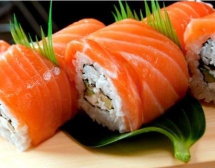 Скидка 50% на доставку суши от sushi-luxe! ОКИНАВА ролл в подарок! Наслаждайтесь!