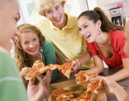 Скидка 50% на доставку сочной пиццы на тонком тесте от компании Mambo Pizza! Бесподобно!