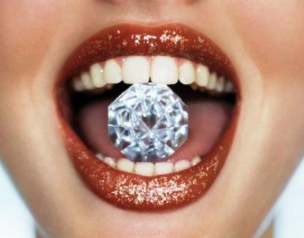 Украсьте свою улыбку! Украшения с кристаллами Swarovski для зубов со скидкой 50%! Блистательно!