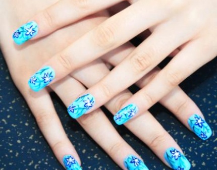 Скидка 60% на моделирование ногтей под лак на руках, покрытие и NailArt! Добавь изюминку!